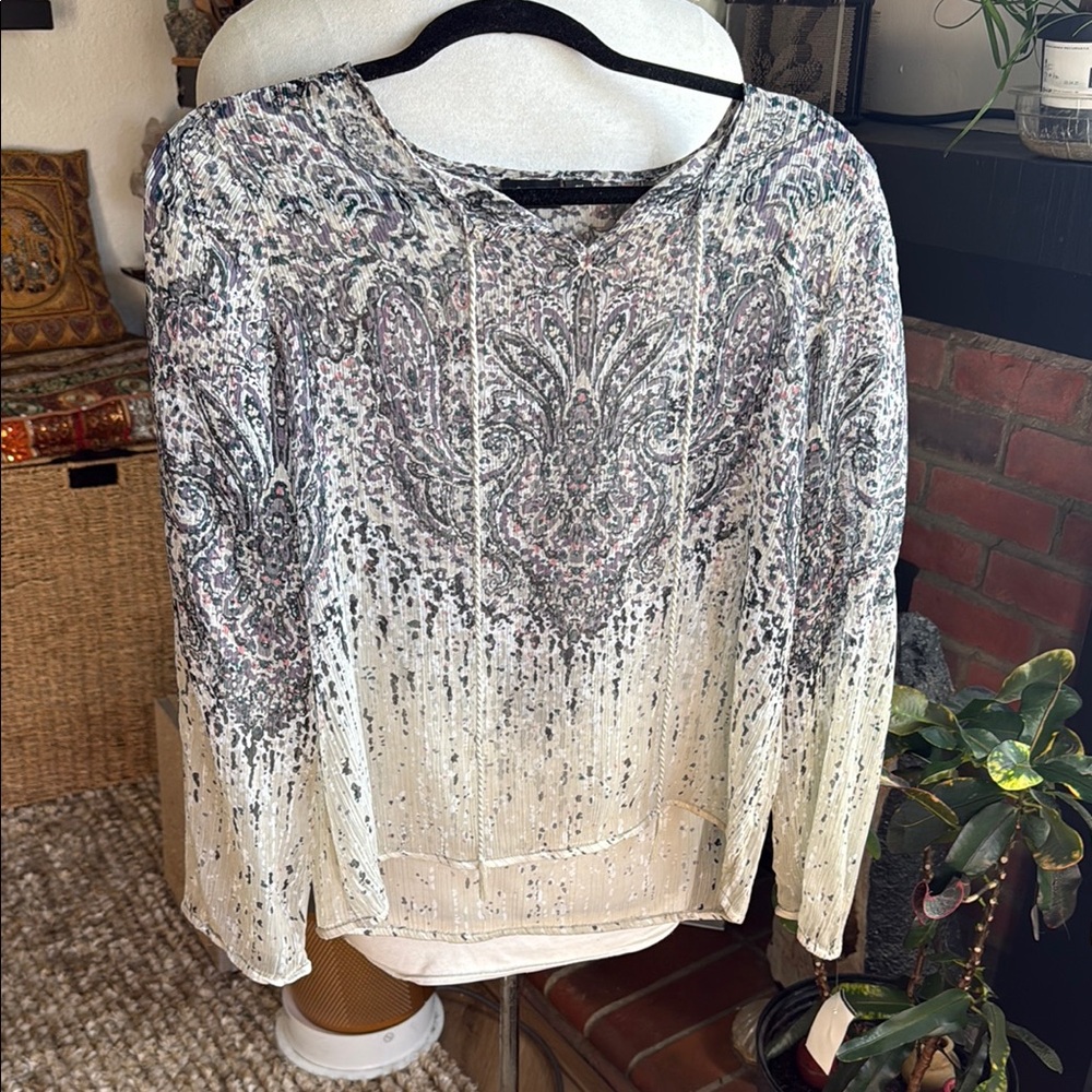 a.n.a Cream Graphic Long Sleeve Blouse